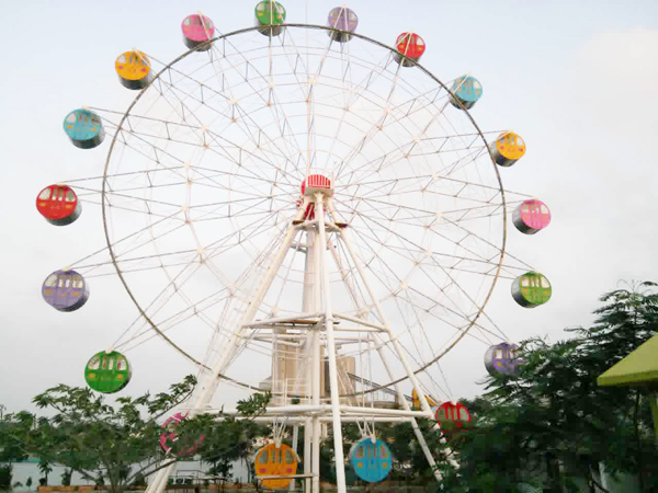 Fair ferris wheel 