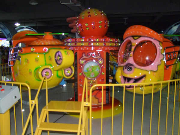 4 seats ride on toy
